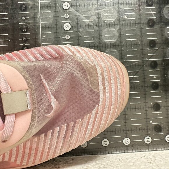 Nike Lebron X John Elliot Icon Quick Men Size 13 AQ0114-600 Strike Pink Shoes - Picture 11 of 11